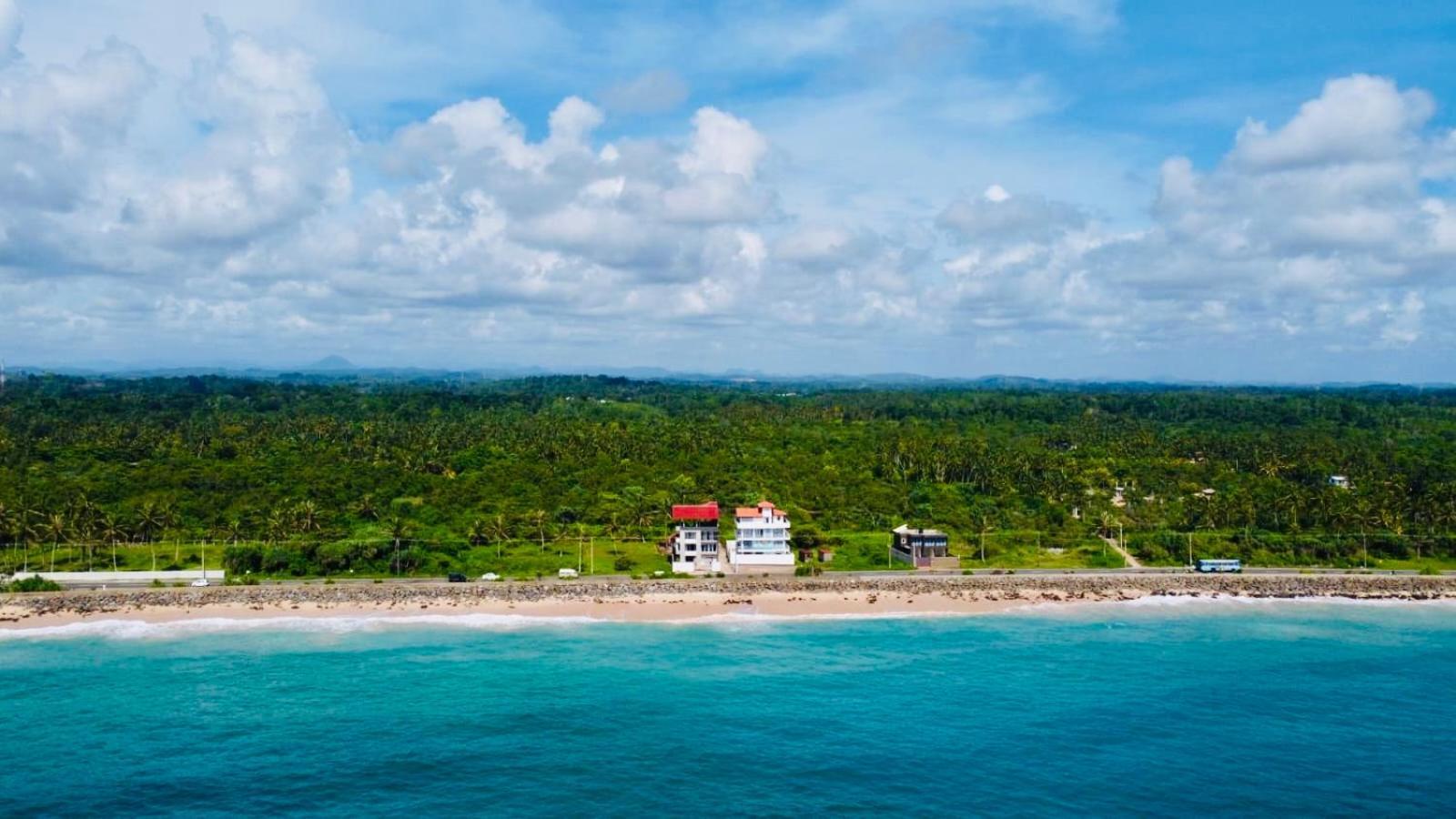 Ocean Front Villa Хикадува Екстериор снимка