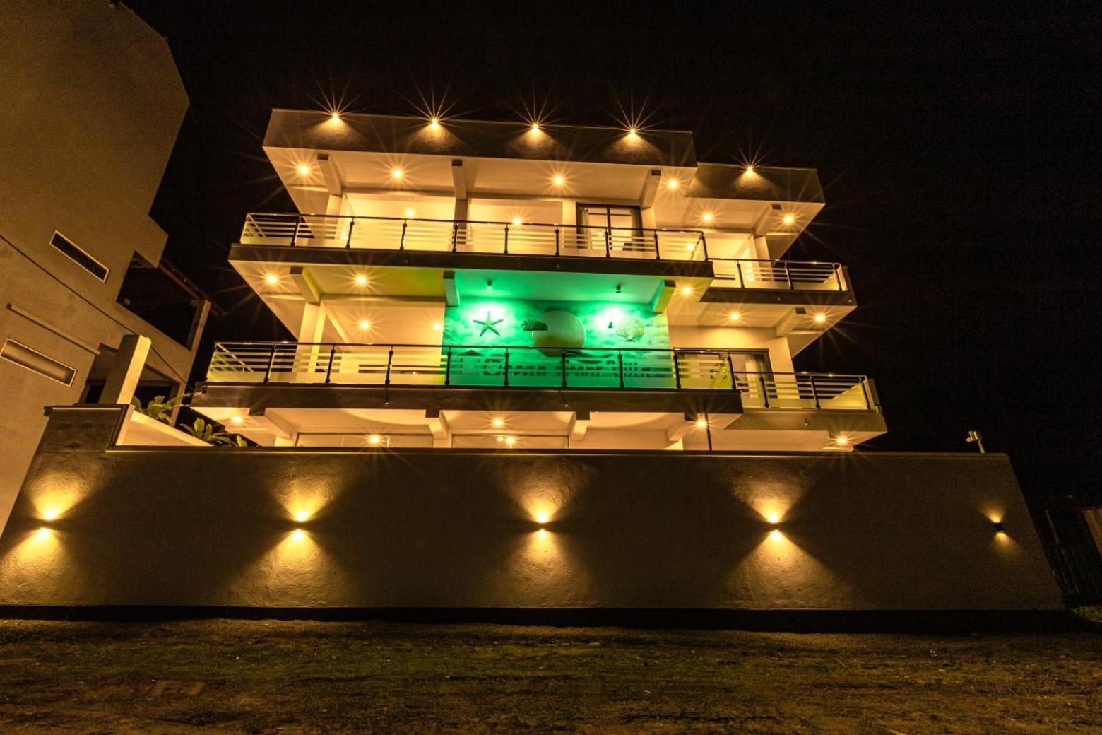 Ocean Front Villa Хикадува Екстериор снимка